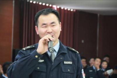 稀硝装置肖亚冬《最远的你是我最近的爱》是特意献给老婆的